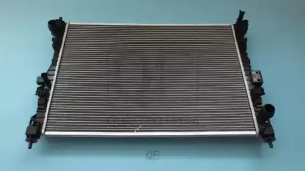 Радиатор системы охлаждения двигателя QUATTRO FRENI QF55A00090