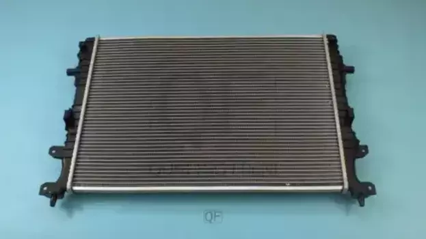 Радиатор системы охлаждения двигателя QUATTRO FRENI QF55A00102