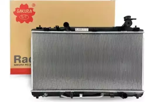 Радиатор системы охлаждения двигателя SAKURA 32218532