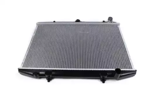 Радиатор системы охлаждения двигателя STELLOX 10-26915-SX