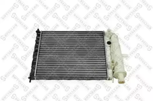 Радиатор системы охлаждения двигателя STELLOX 10-26923-SX