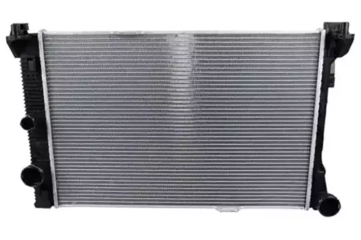 Радиатор системы охлаждения двигателя STELLOX 10-27104-SX