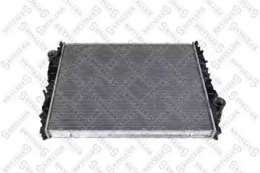 Радиатор системы охлаждения двигателя STELLOX 81-03479-SX