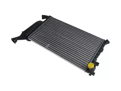 Радиатор системы охлаждения двигателя ZENTPARTS Z20333