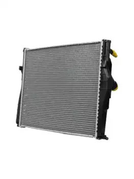 Радиатор системы охлаждения двигателя ZENTPARTS Z20460