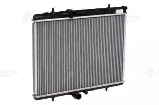 Радиатор системы охлаждения двигателя LUZAR LRC 20W2