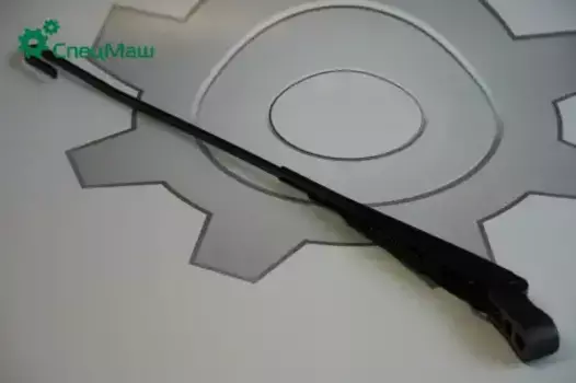 рычаг стеклоочистителя! L=550 мм крючок 3х8\ МАЗ-5551/5516/6303/6422 64221-5205150 СПЕЦМАШ