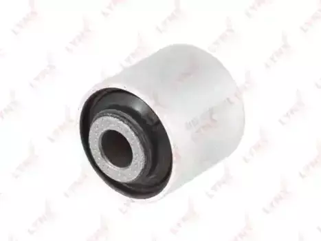 сайлентблок переднего рычага передний!\ Nissan Fuga Y50 04-09 B8203 LYNXAUTO