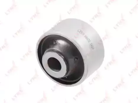 сайлентблок переднего рычага передний!\ Nissan Qashqai 13> B8472 LYNXAUTO