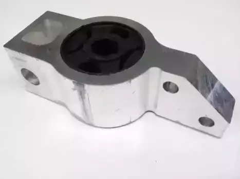 сайлентблок переднего рычага задний правый!\ Audi A3 all 04>, VW Touran all 03> 1K0199232J VAG