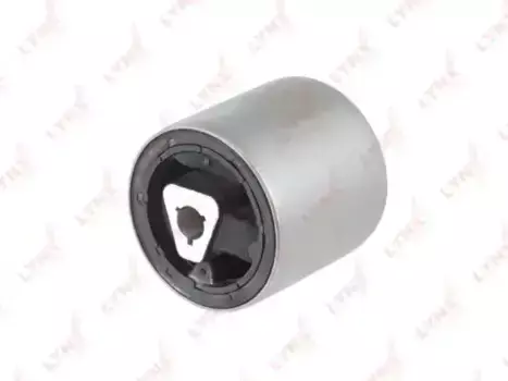 сайлентблок рычага переднего нижний!\ BMW E60 03> C8103 LYNXAUTO