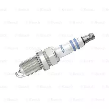 Свеча зажигания BOSCH 0 242 230 528 Hyundai Accent/Elantra, Nissan Almera 1.5-2.0i 94>