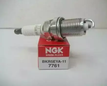 Свеча зажигания NGK 7761 Toyota Avensis/Celica/Corolla/Corona/Yaris 1.3/1.4/1.6/1.8/2.2 90>