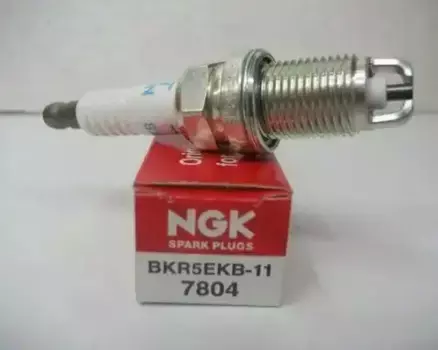 Свеча зажигания NGK 7804 Toyota Corolla 1.3/1.4/Land Cruiser 3.4/4.5/Hilux 3.4 96>