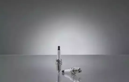 Свеча зажигания VAG 06K905601M Audi A3 RS3 Quattro/TT 2.5TFSi 16>