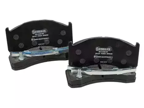 Тормозные колодки дисковые передняя ось STELLOX 85-11426-SX