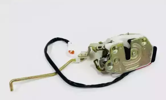 U0528541 Замок багажника UKORAUTO