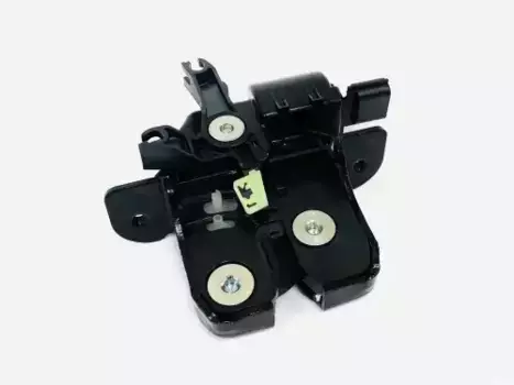U0528545 Замок багажника UKORAUTO