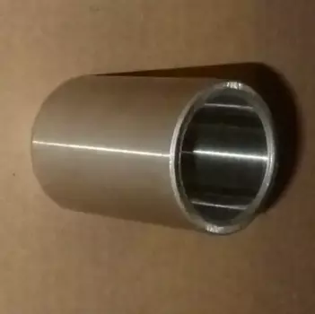 втулка распорная шкворня ! \Камаз