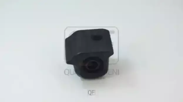 втулка стабилизатора переднего центральная левая!\ Toyota Corolla 06> QF23D00015 QUATTRO FRENI