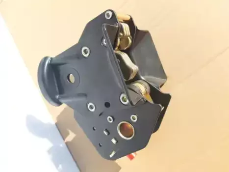 Замок опрокидывания кабины TANGDE TD06-51-102