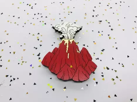 Брошь "COREYAGI" Вулкан