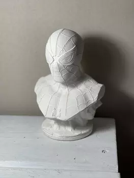 Гипсовая фигура "Человек паук"