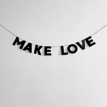 Гирлянда "MAKE LOVE"