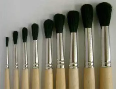 Кисть ушной волос №4 круглая