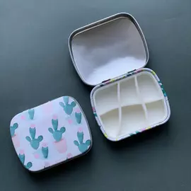 Палетка для красок "6 ячеек"6х5 см, цвет кактусы, пластик белый