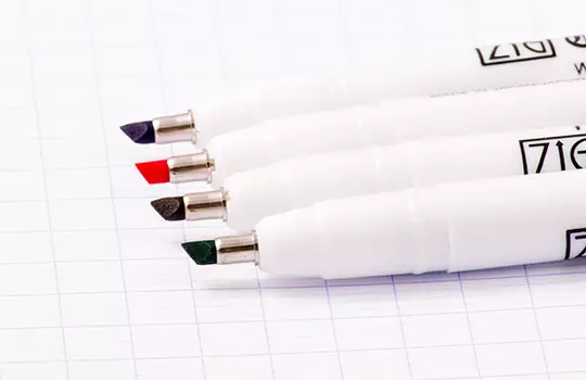 Ручка для каллиграфии "Calligraphy Pen Obligue Tip" 2 мм скошенное перо, все цвета