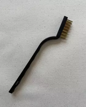 Щетка nuance. для декоративных эффектов или очистки поверхностей от краски, латунная