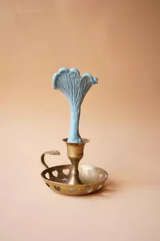 Свеча "Гриб Лисичка" сизого цвета