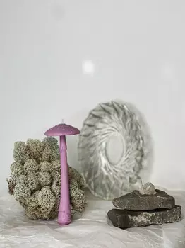 Свеча "Гриб Мухомор" лилового цвета