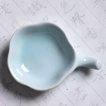 Тушечница с ручкой-подставкой для кисти "Цветок сливы" цвет: бледно-голубой