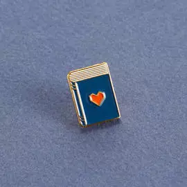 Значок эмалированный Blue Book