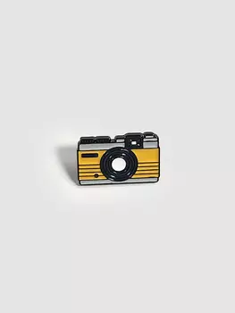 Значок эмалированный "Фотоаппарат"