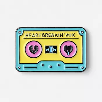 Значок эмалированный "Кассета"