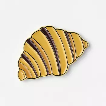 Значок эмалированный "Круассан"