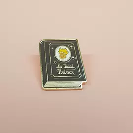 Значок эмалированный "Маленький принц" Книга
