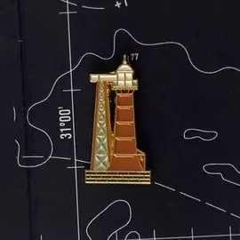 Значок эмалированный "Маяк Нижний Николаевский"