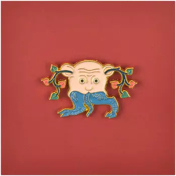 Значок металлический "Heart of Moscow" Неизвестный зверь