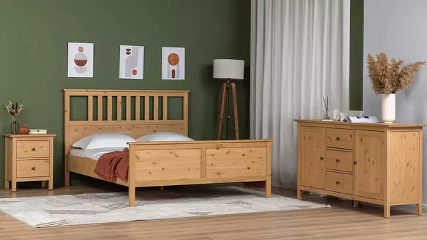 Cпальня с комодом Terek из массива сосны, цвет Светло-коричневый