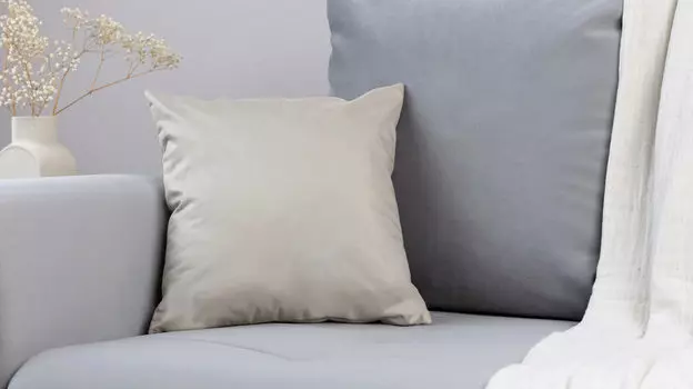 Подушка декоративная Glossy Экрю