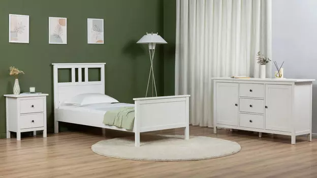 Спальня с комодом Terek из массива сосны, цвет Белый