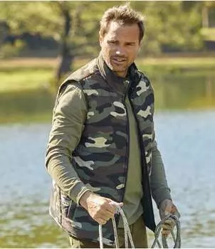 Жилет с Камуфляжным Принтом