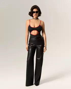 Боди с акцентной отделкой