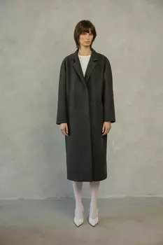 Серое двубортное пальто