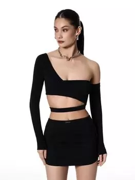 Топ с вырезами