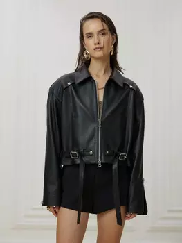 Укороченная куртка с увеличенными плечами